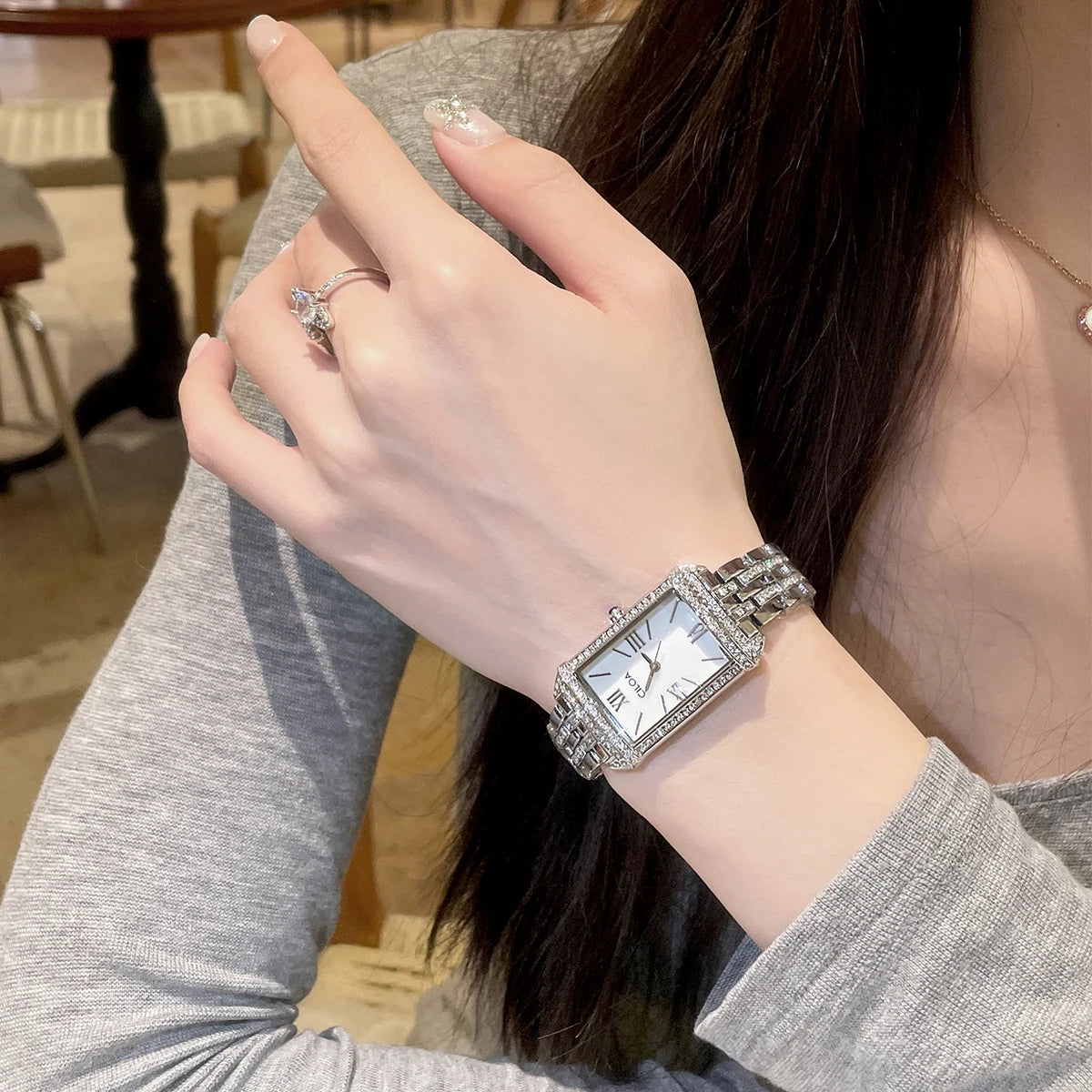 Relógio Feminino CILOA Square – Luxo Minimalista